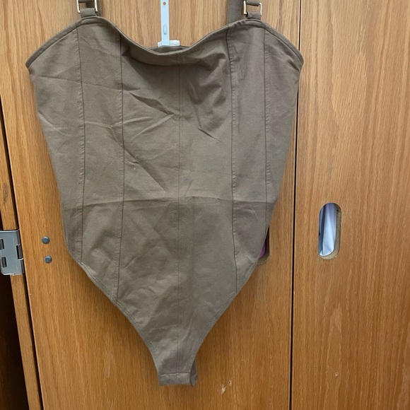 H&M Large Bodysuit| Brown - Picture 2 of 9